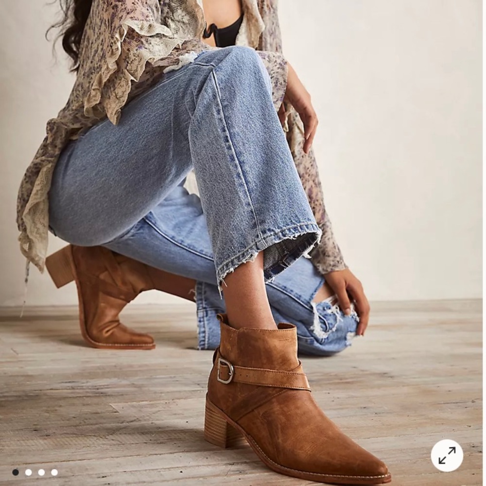 Back Loop Ankle Boots 7